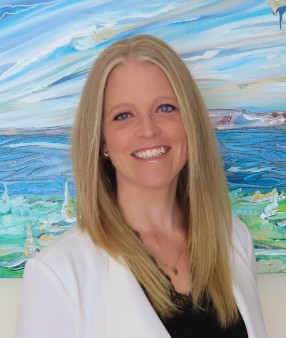 photo of Dr. Erin Pearson